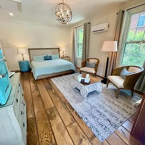 Guest house 5 Stars In Eastover